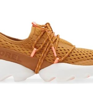 SOREL Kinetic Impact Laces Sneaker 6.5